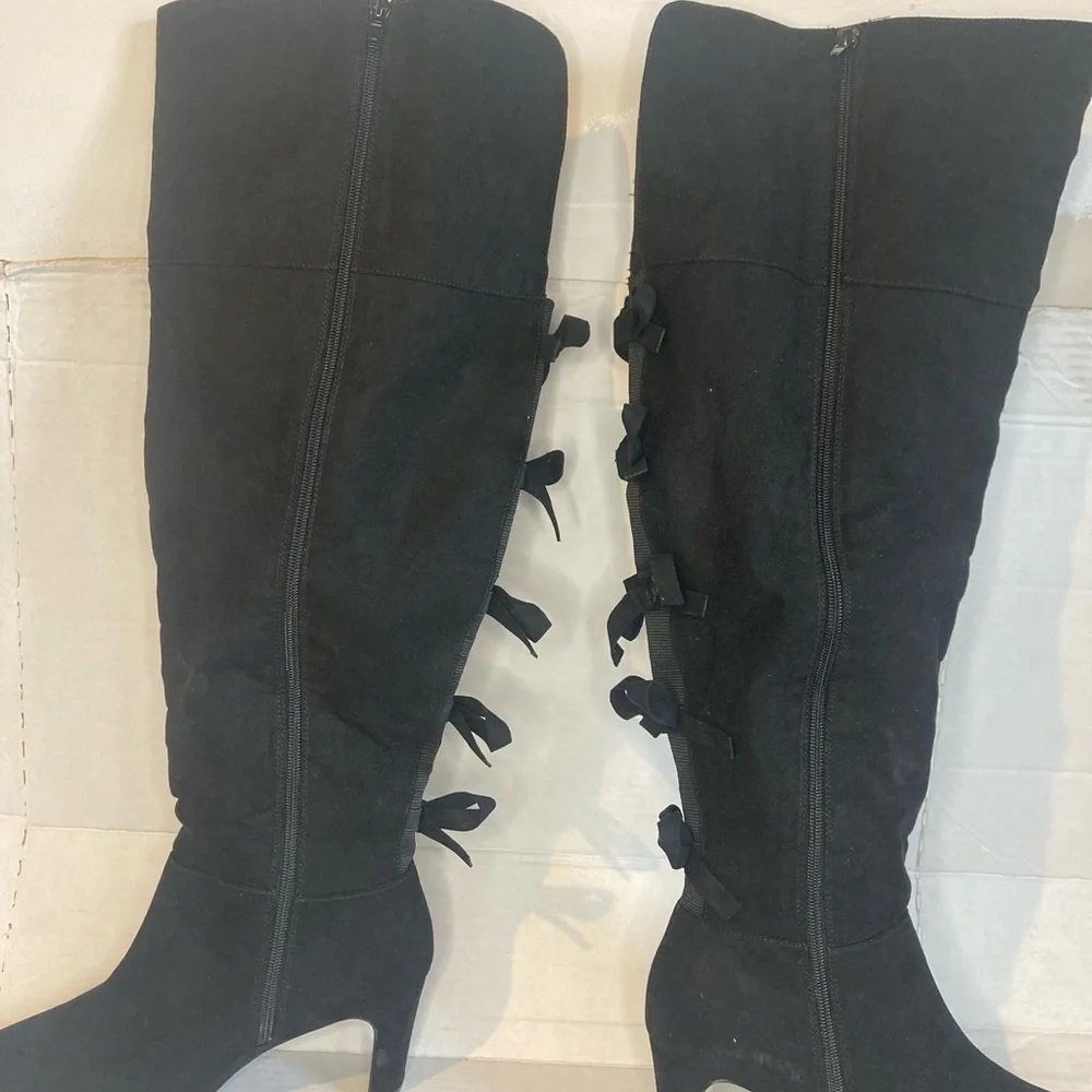 Fashion Nova Elegant Black Knee-High Women Stylish Boots 7W